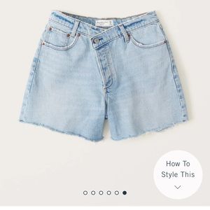 Abercrombie curve Love high rise dad shorts